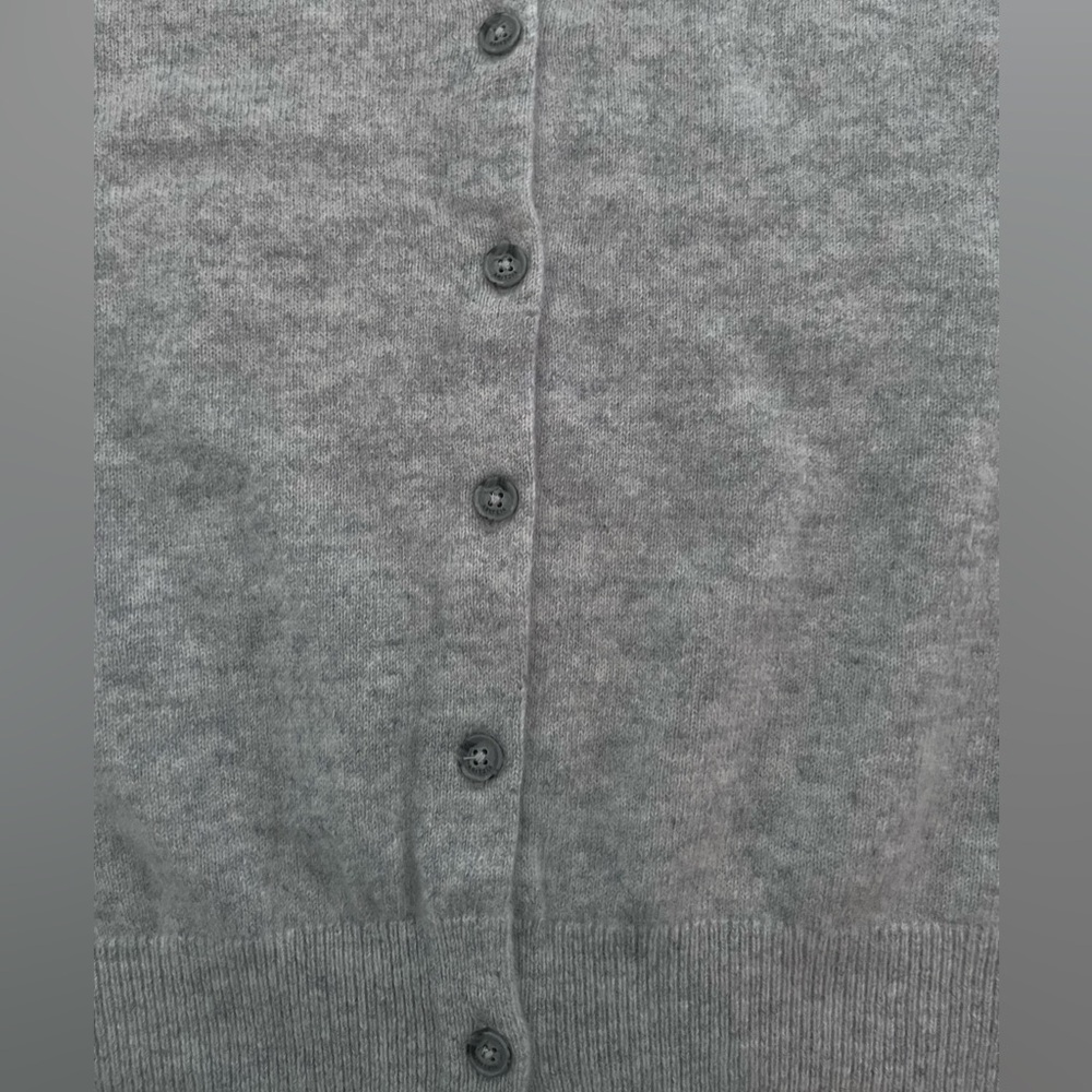 NWOT Aritzia 100% Bare Cashmere Crew Cardigan small - Picture 9 of 12